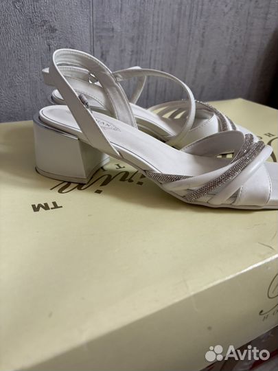 Босоножки женские 41 размер