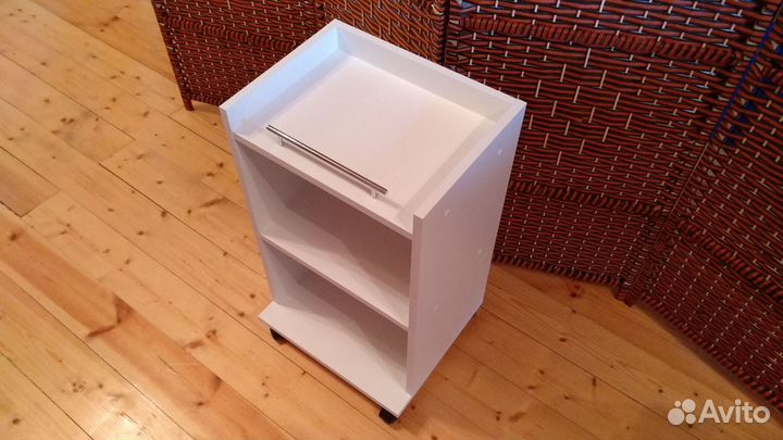 Тележка косметолога