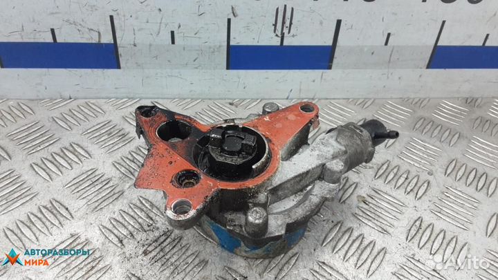 Насос вакуумный Nissan Qashqai рест. 2012