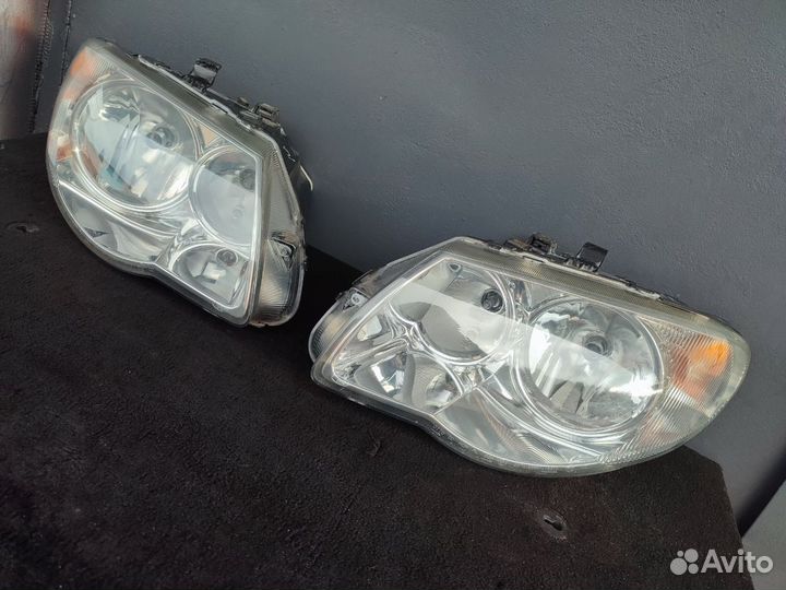 Фара передняя (комплект) для Chrysler Voyager 4