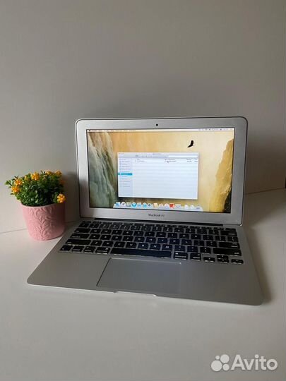 Apple MacBook Air 11 core i-5