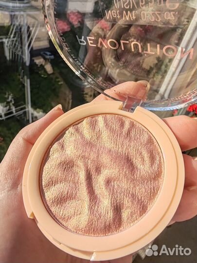 Хайлайтер Revolution