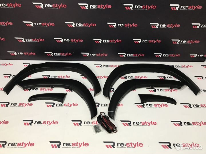 Фендера Toyota Hilux Pick Up с16г Тонкие