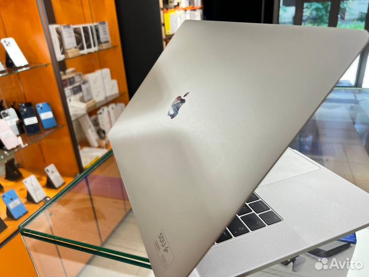 Apple MacBook Pro 15 (2016)