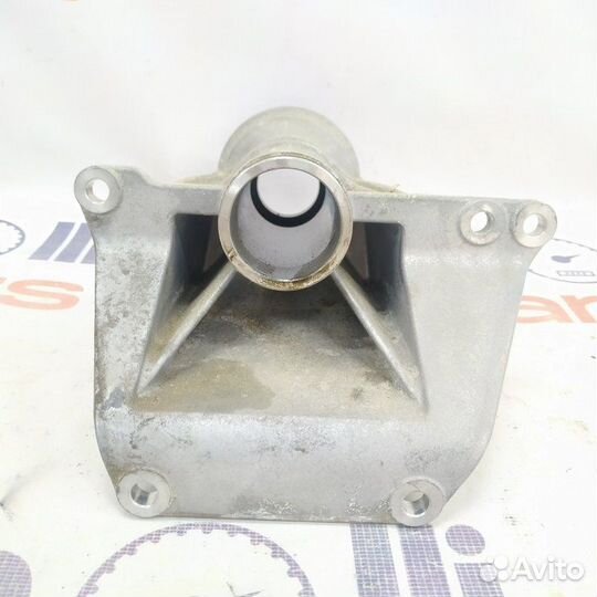 Кронштейн двигателя левый Bmw 520D G30 2019