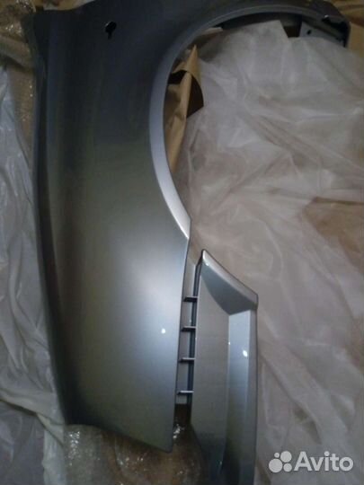 Крылья передние Калина 1 1118 новые окрашенные