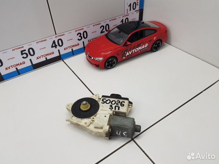 Моторчик стеклоподъемника задний правый (BMW X3)