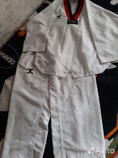 Костюм для тхэквондо