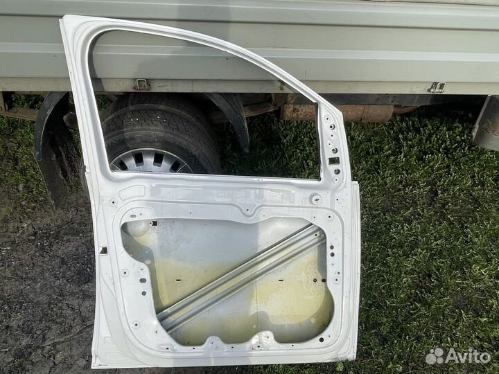 Дверь левая водительская