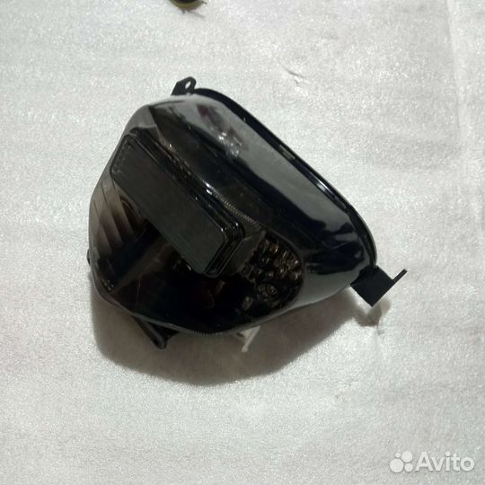 Фонарь задний, стопсигнал Suzuki gsxr 600/750 01-3