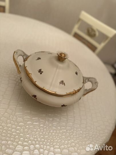 Фарфоровая супница