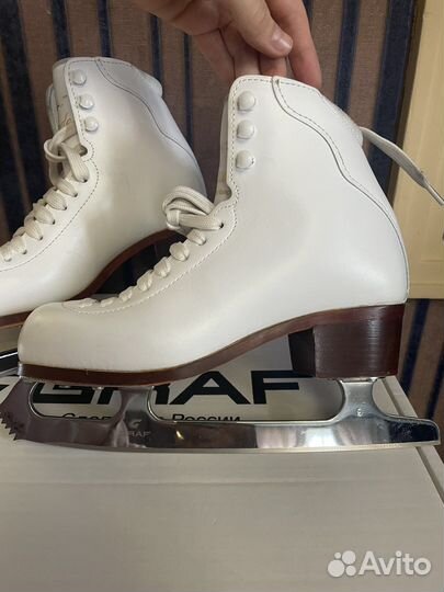 Коньки фигурные