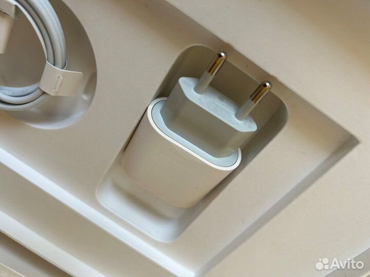 Оригинальный блок и кабель iPhone