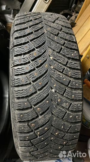 Michelin X-Ice North 4 205/55 R16 94T