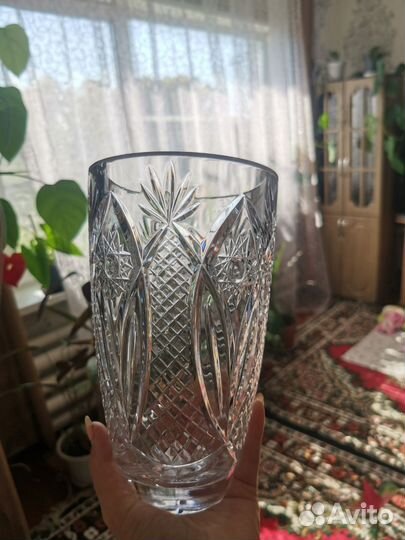 Большая хрустальная ваза