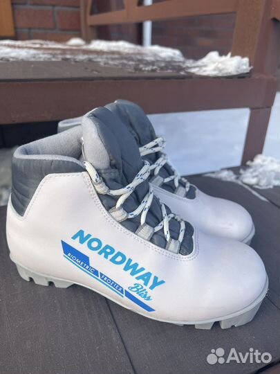 Лыжные ботинки