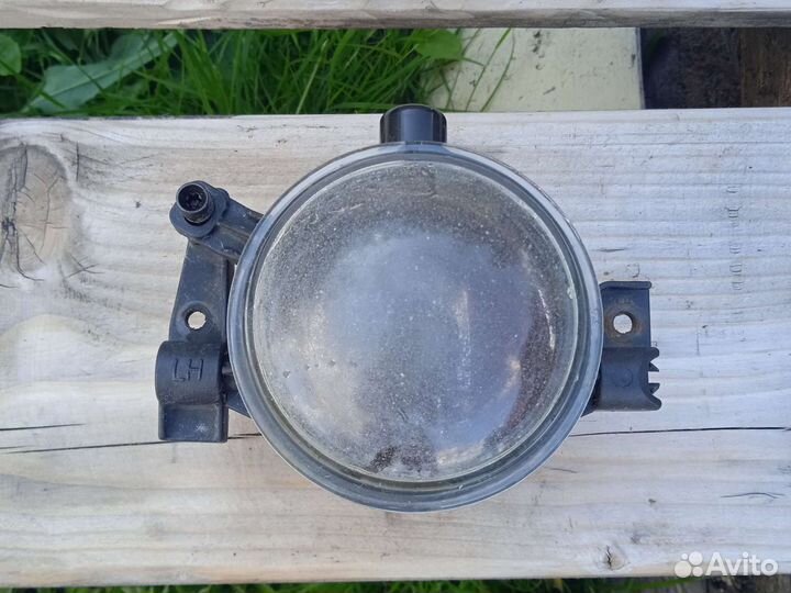 Фара противотуманная левая Ford Focus 2