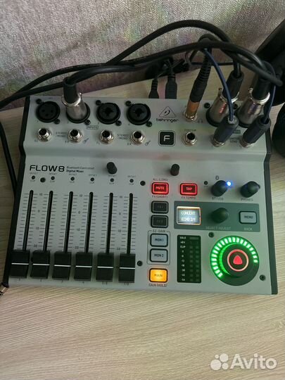 Микшерный пульт