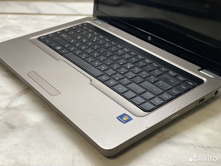 Ноутбук HP AMD phenom 4GB/1000GB