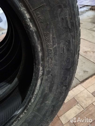 Bridgestone B380 225/65 R17