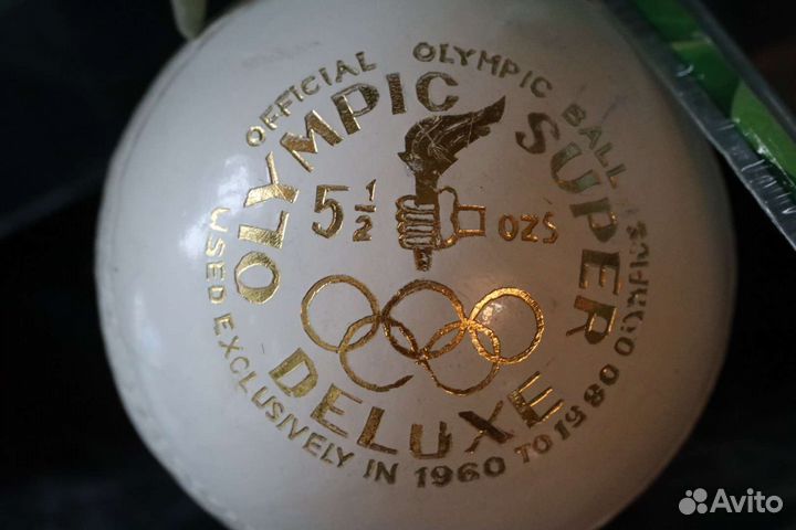 Хоккейный мяч с клеймом