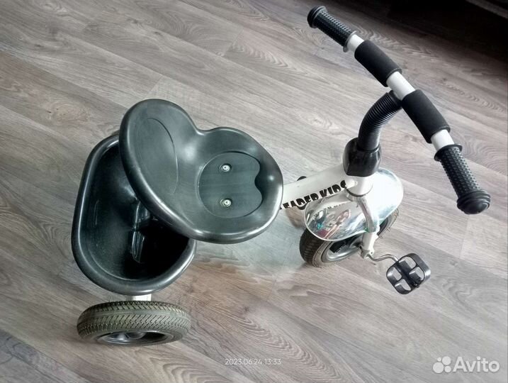 Велосипед трёхколёсный