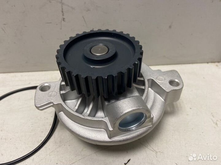 Помпа водяная Audi 100 C4 1991-1994