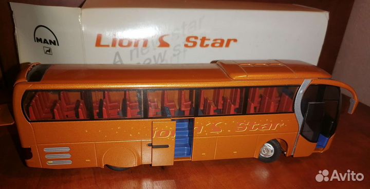 Модель автобуса 1/50 Man Lion's Star Conrad 5429/0