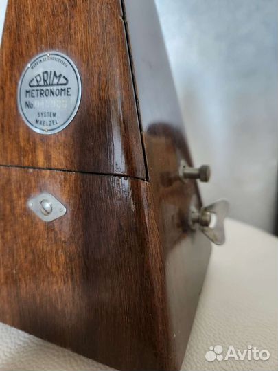 Метроном механический