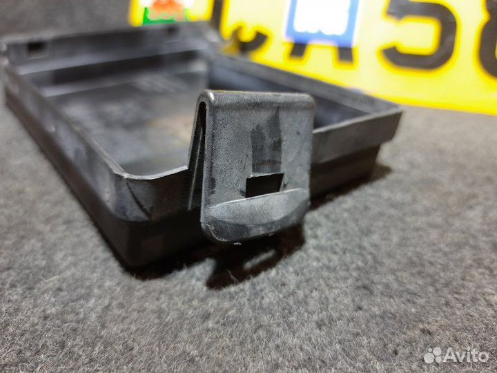 Крышка блока предохранителей Nissan Qashqai J10