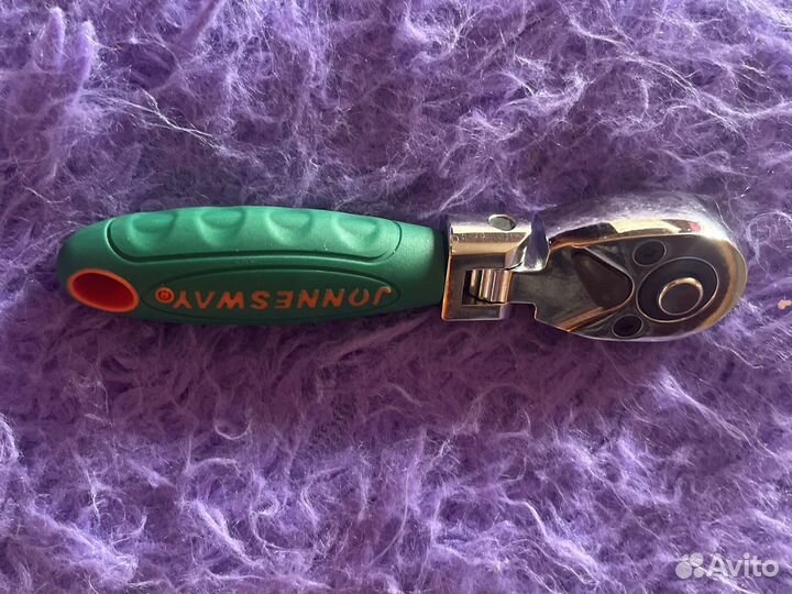 Трещотка Jonnesway R4202 с шарниром 1/4