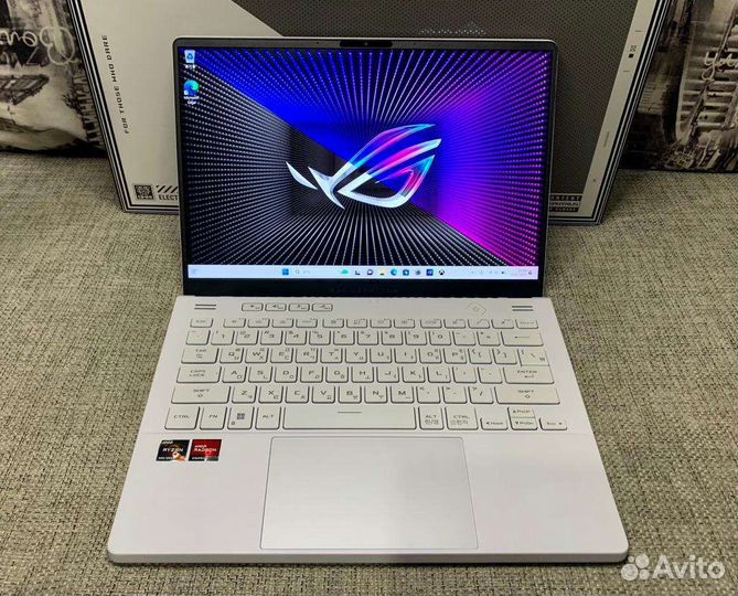 Asus ROG zephirus G14 Ryzen 7 6800H / RX6800S