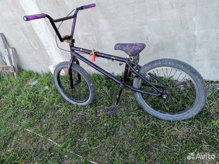 Трюковой велосипед BMX