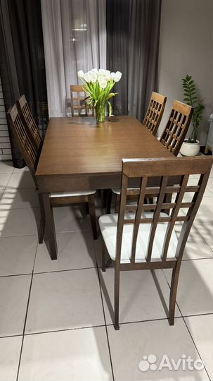 Стол и 6 стульев из натурального дерева