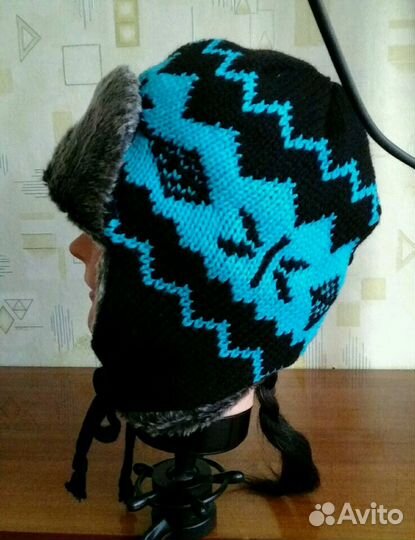 Продам новые шапки-ушанки и перчатки