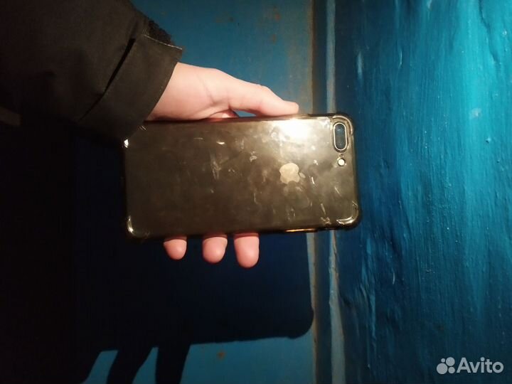 iPhone 8 Plus, 64 ГБ