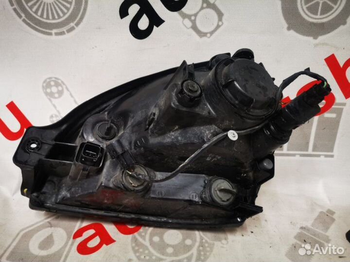 Фара правая Hyundai Tucson 2 2006