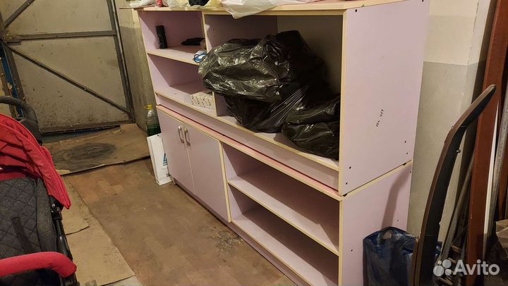 Две тумбы греденции