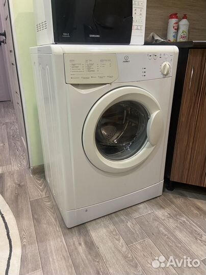Стиральная машина indesit