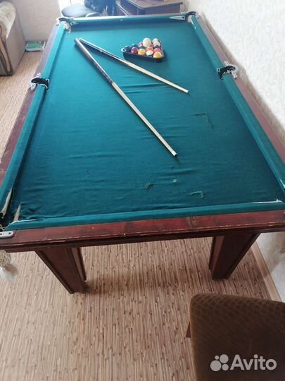 Бильярдный стол