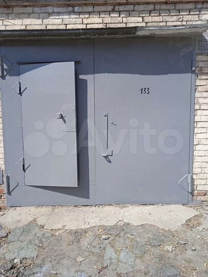 Гараж, > 30 м²