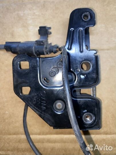 Замок капота Audi A6 C6 4F2