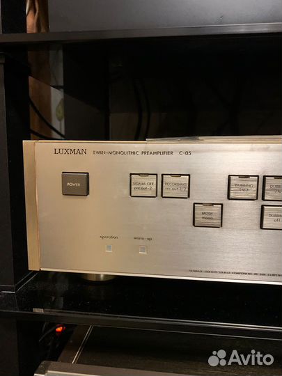 Продам предварительный усилитель Luxman C05