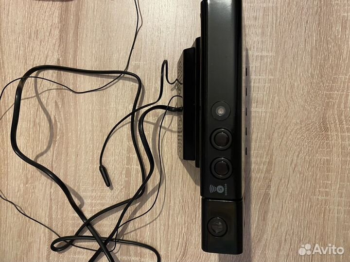 Радиоприемник-часы с проектором Vitek VT-3528