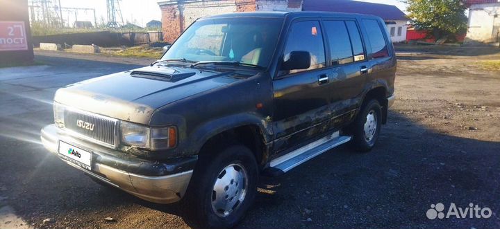 Isuzu Bighorn 3.2 AT, 1993, 200 000 км