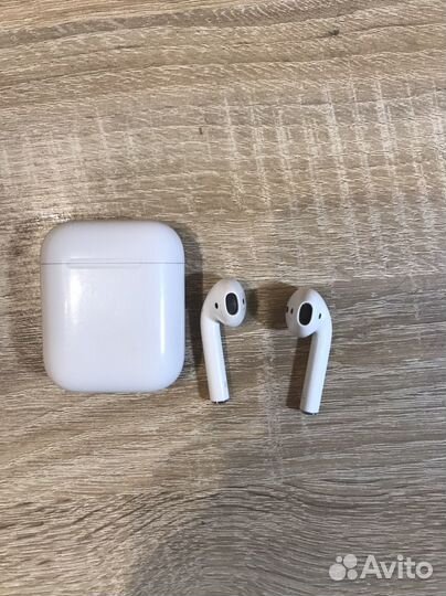 Airpods 1