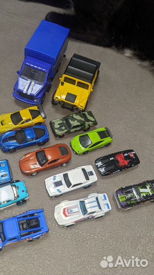 Hot wheels машинки
