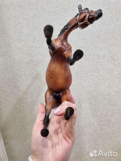 Фигурки лошадей breyer