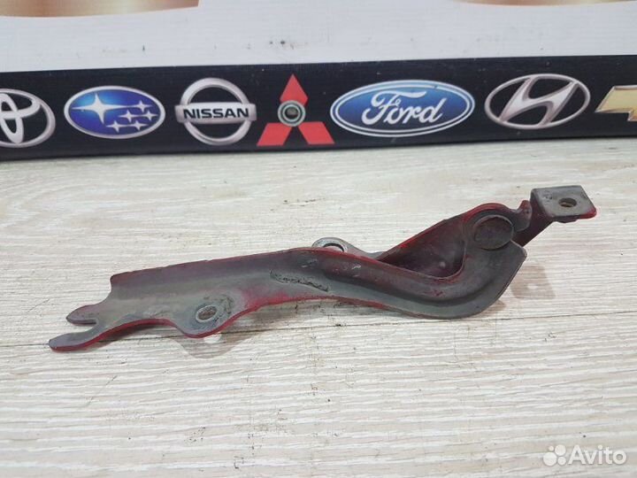 Петля капота передняя правая Mazda Premacy cpew FS