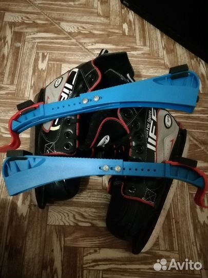 Коньки хоккейные